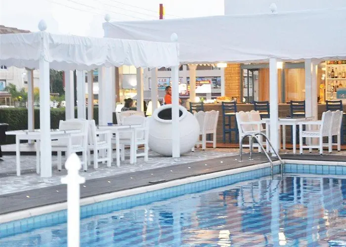 Tasmaria Lägenhetshotell Paphos