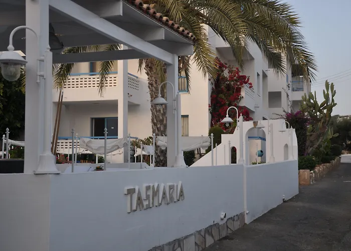 Apartahotel Tasmaria Paphos