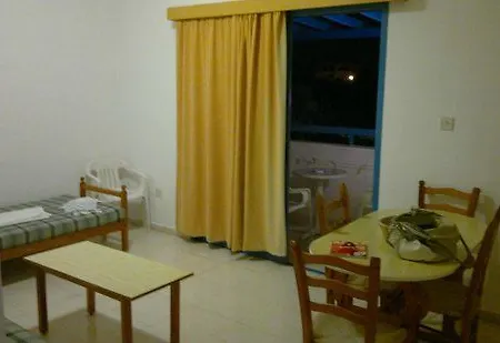 Aparthotel Tasmaria Paphos